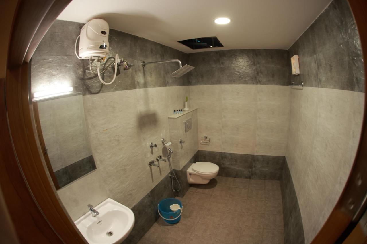 Malavikas Black Beach Resort Varkala Εξωτερικό φωτογραφία