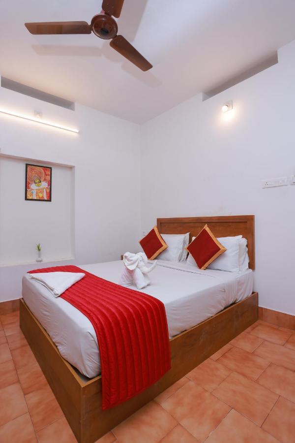 Malavikas Black Beach Resort Varkala Εξωτερικό φωτογραφία